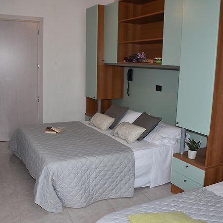 Hotel Gambrinus Rimini Exterior photo