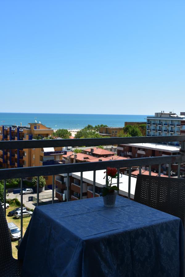 Hotel Gambrinus Rimini Exterior photo